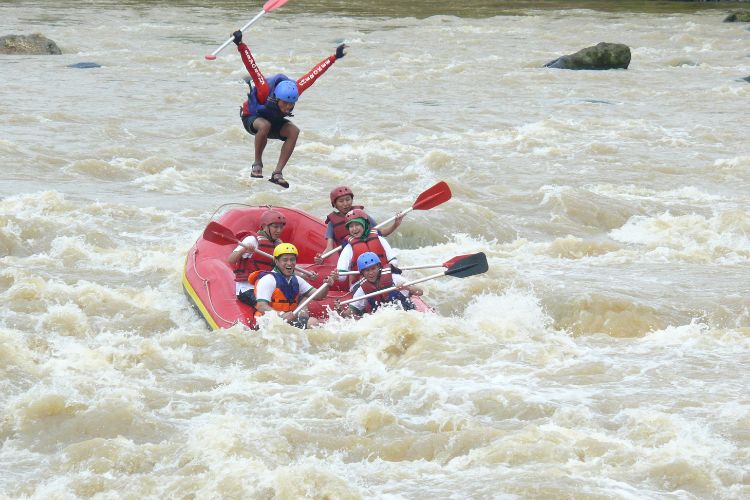 Rafting di Sungai Citatih-Cimandiri Sukabumi Jawa Barat