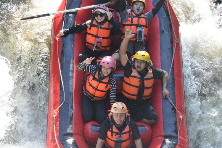 Rafting di Sungai Palayangan Pangalengan Bandung